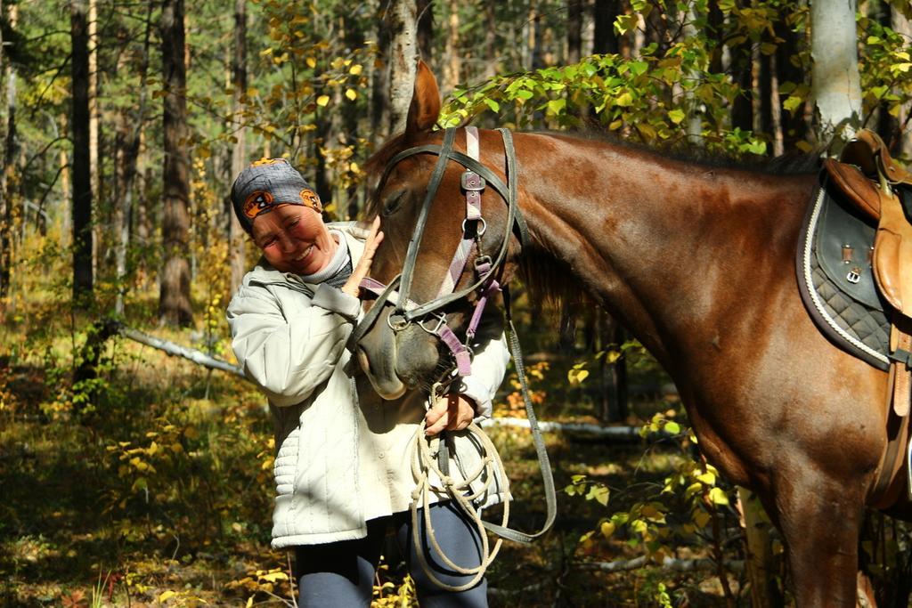 ホテルObitayemiy Ostrov リストヴャンカ エクステリア 写真